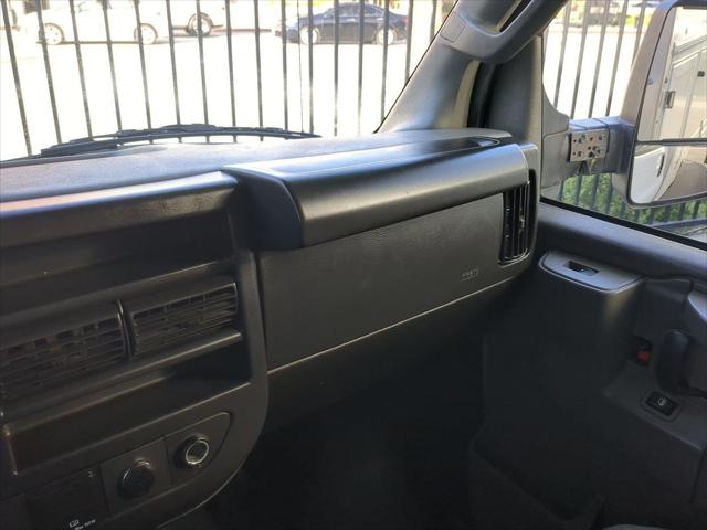2022 GMC Savana Commercial Cutaway Work Van