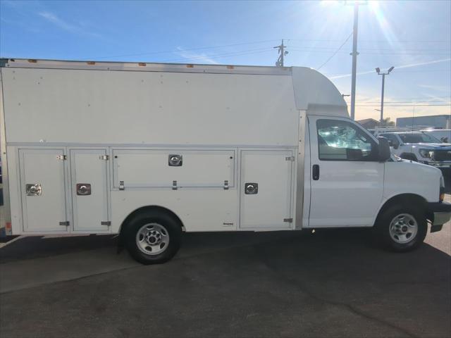 2022 GMC Savana Commercial Cutaway Work Van