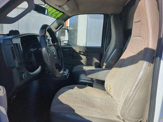 2022 GMC Savana Commercial Cutaway Work Van