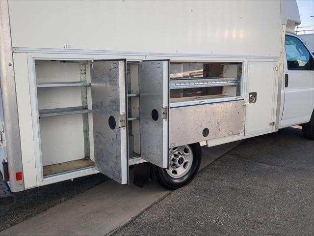 2022 GMC Savana Commercial Cutaway Work Van