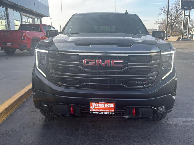 2023 GMC Sierra 1500 4WD Crew Cab Standard Box AT4