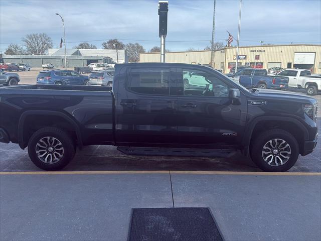 2023 GMC Sierra 1500 4WD Crew Cab Standard Box AT4