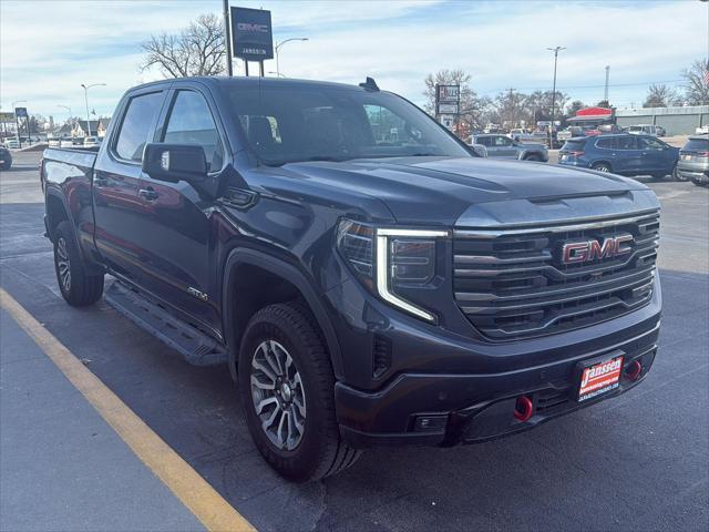 2023 GMC Sierra 1500 4WD Crew Cab Standard Box AT4