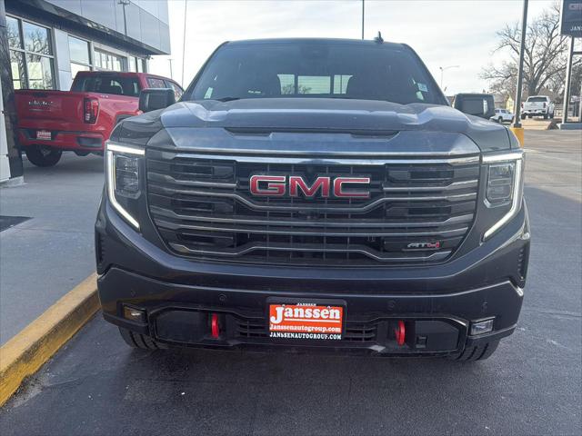 2023 GMC Sierra 1500 4WD Crew Cab Standard Box AT4
