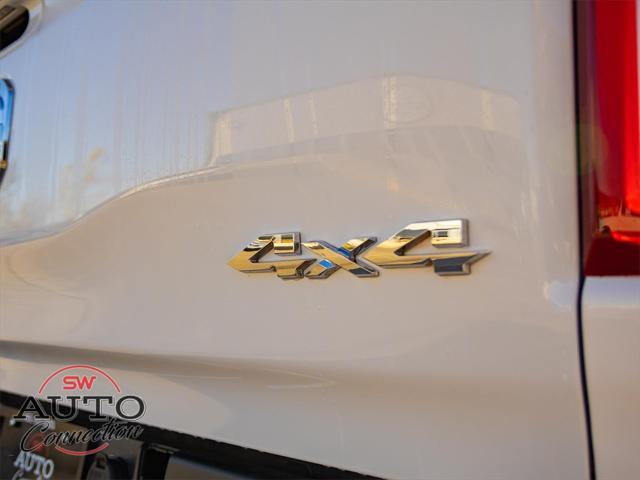 2022 Ram 1500 Big Horn Crew Cab 4x4 5'7" Box