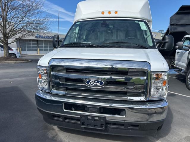 2026 Ford E-350 Cutaway Base