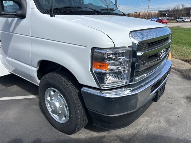 2026 Ford E-350 Cutaway Base