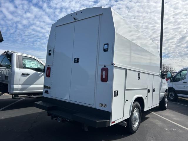 2026 Ford E-350 Cutaway Base