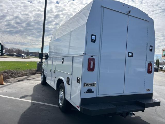 2026 Ford E-350 Cutaway Base