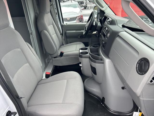 2026 Ford E-350 Cutaway Base