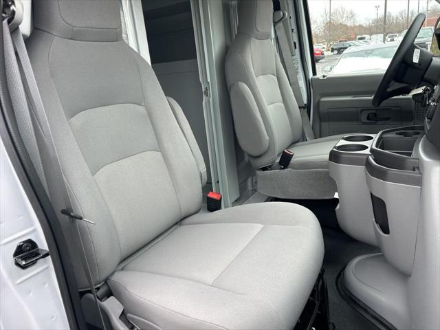 2026 Ford E-350 Cutaway Base
