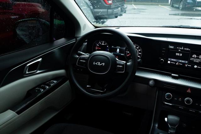 2024 Kia Carnival MPV LX