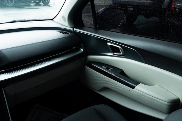 2024 Kia Carnival MPV LX