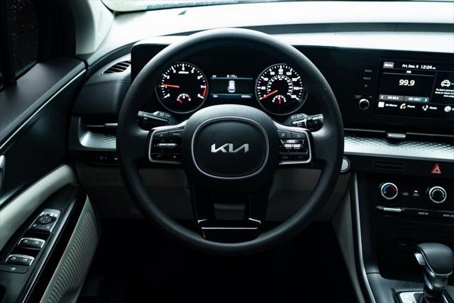2024 Kia Carnival MPV LX