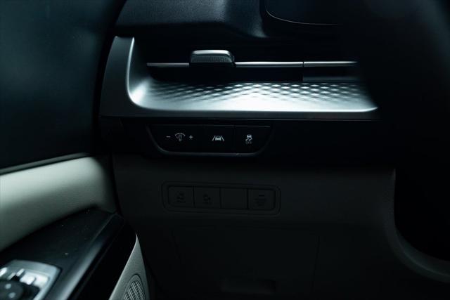 2024 Kia Carnival MPV LX