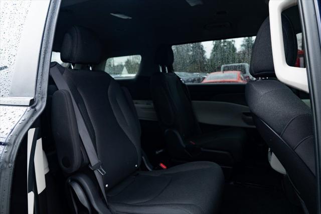 2024 Kia Carnival MPV LX