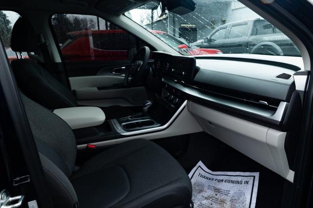 2024 Kia Carnival MPV LX