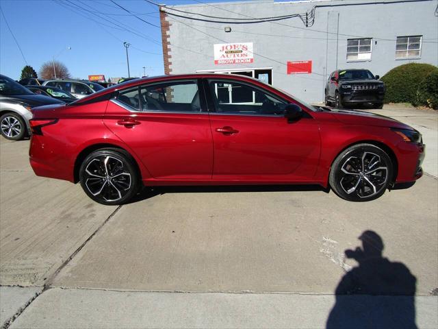 2023 Nissan Altima SR Intelligent AWD