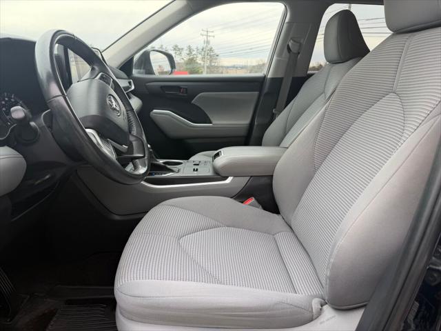 2023 Toyota Highlander LE