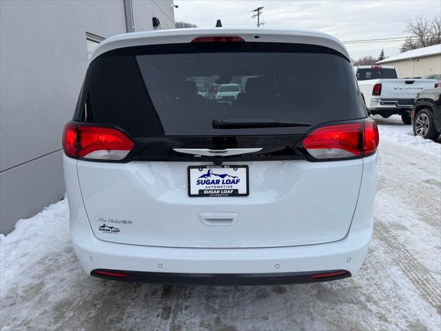 2026 Chrysler Voyager LX