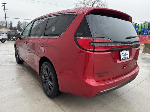 2026 Chrysler Pacifica Select AWD