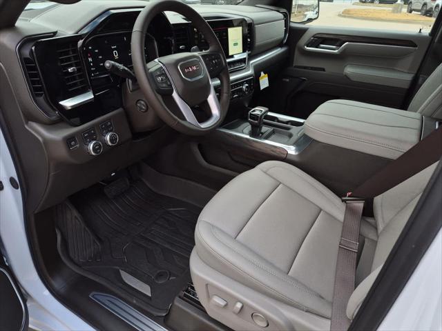 2026 GMC Sierra 1500 Crew Cab, Short Bed, SLT, 4WD