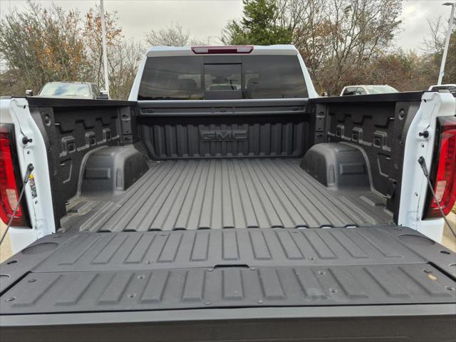 2026 GMC Sierra 1500 Crew Cab, Short Bed, SLT, 4WD