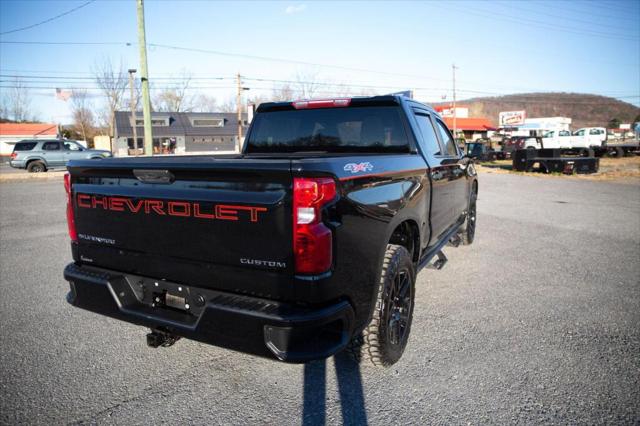 2023 Chevrolet Silverado 1500 4WD Crew Cab Short Bed Custom