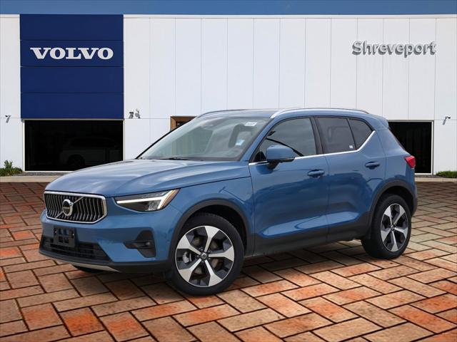2025 Volvo XC40 B5 Plus Bright Theme 2025 Volvo XC40 B5 Plus Bright Theme