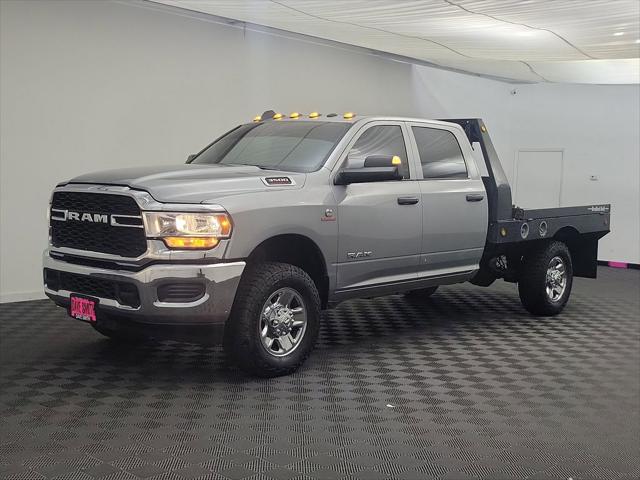 2022 RAM 3500 Tradesman Crew Cab 4x4 8 Box