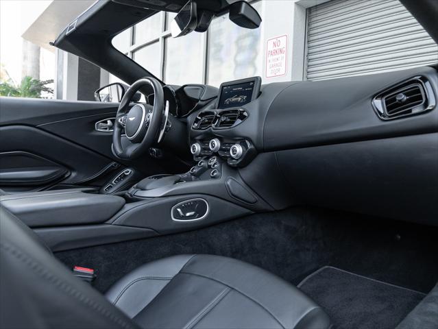 2021 Aston Martin Vantage Roadster 2021 Aston Martin Vantage Roadster