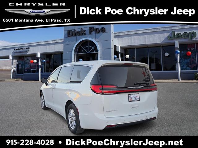 2024 Chrysler Pacifica Touring L