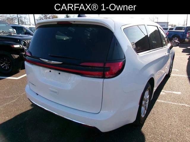 2024 Chrysler Pacifica Touring L 2024 Chrysler Pacifica Touring L