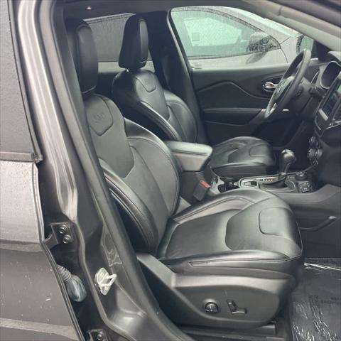 2022 Jeep Cherokee Latitude Lux 4x4 2022 Jeep Cherokee Latitude Lux 4x4