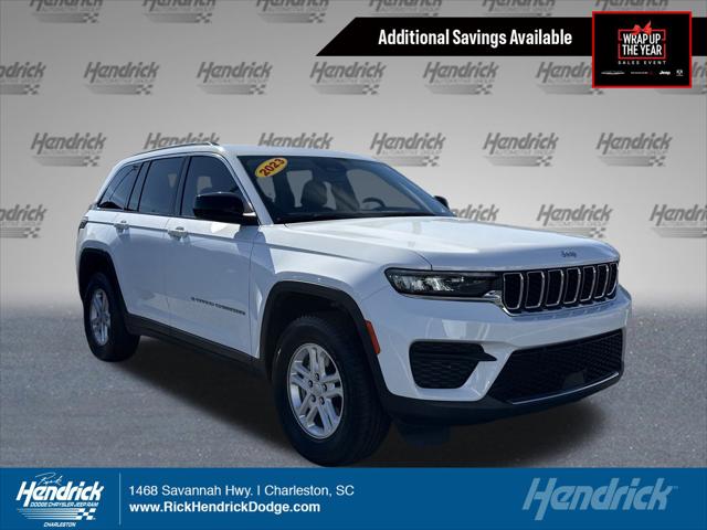 2023 Jeep Grand Cherokee Laredo 4x2