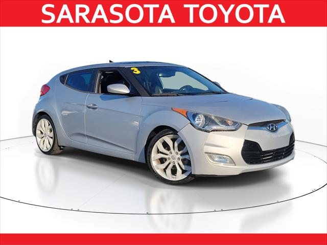 2013 Hyundai Veloster Base w/Black 2013 Hyundai Veloster Base w/Black