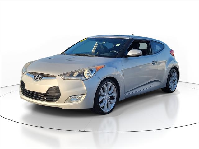 2013 Hyundai Veloster Base w/Black 2013 Hyundai Veloster Base w/Black