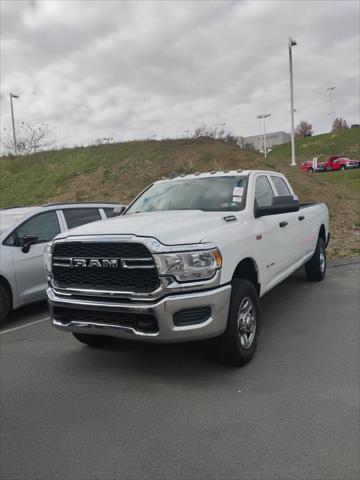 2019 RAM 3500 Tradesman Crew Cab 4x4 8 Box