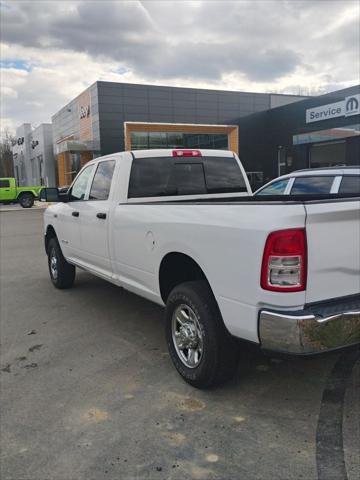 2019 RAM 3500 Tradesman Crew Cab 4x4 8 Box