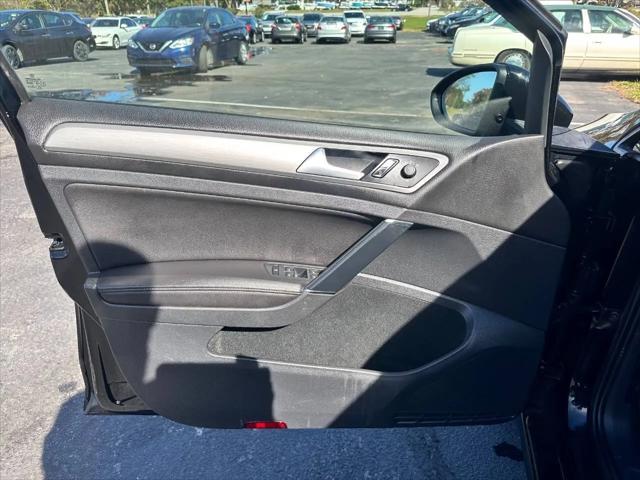 2015 Volkswagen Golf TSI S 4-Door