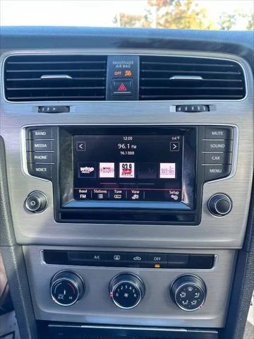 2015 Volkswagen Golf TSI S 4-Door