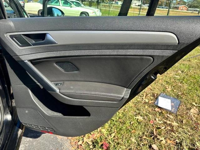 2015 Volkswagen Golf TSI S 4-Door