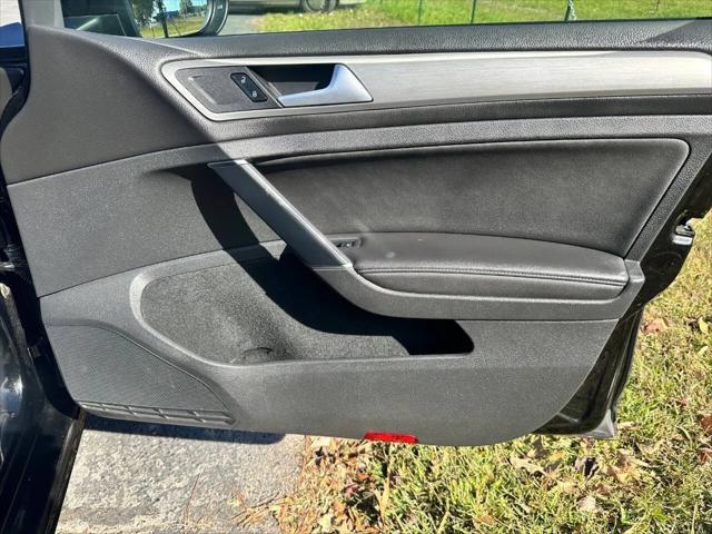 2015 Volkswagen Golf TSI S 4-Door