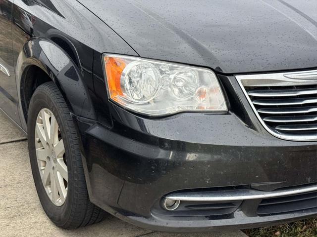 2016 Chrysler Town and Country Touring 2016 Chrysler Town and Country Touring