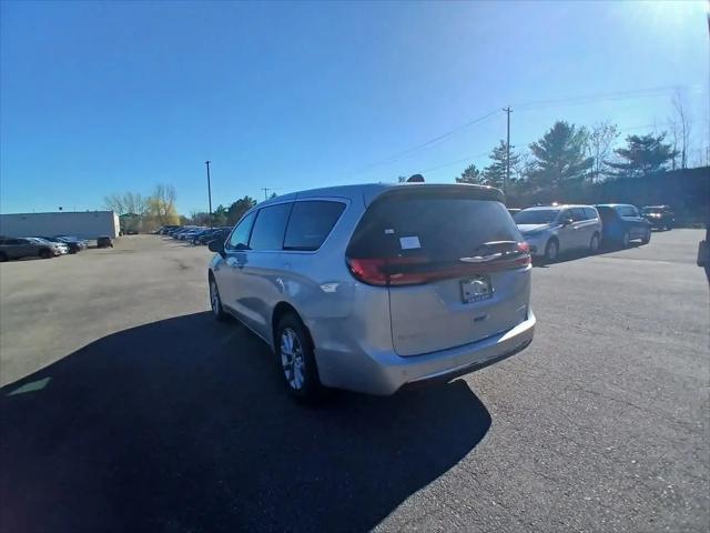 2026 Chrysler Pacifica Limited AWD