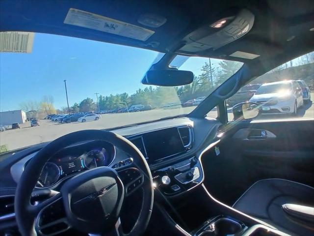 2026 Chrysler Pacifica Limited AWD