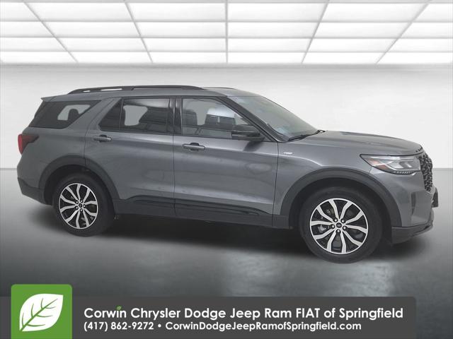 2025 Ford Explorer ST-Line