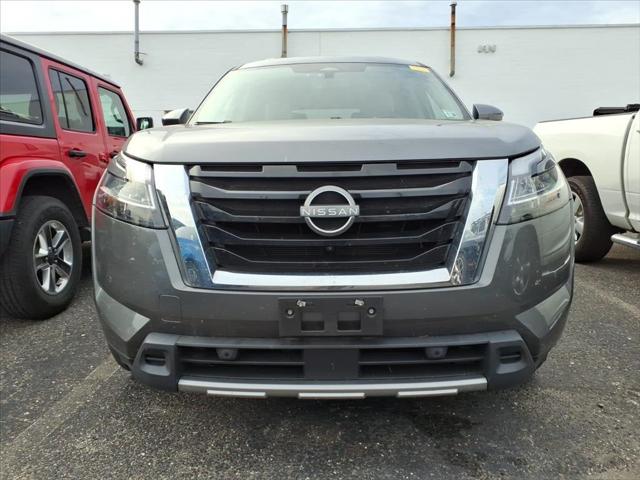 2023 Nissan Pathfinder SL 4WD 2023 Nissan Pathfinder SL 4WD
