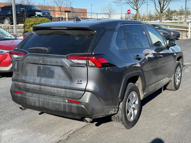 2022 Toyota RAV4 LE 2022 Toyota RAV4 LE