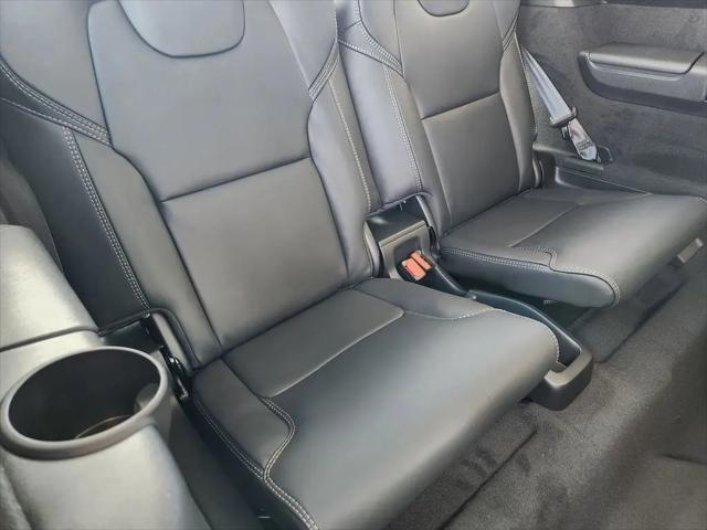 2026 Volvo XC90 Ultra Dark Theme, B6 AWD Gas (mild hybrid), Gasoline, 7 Seats